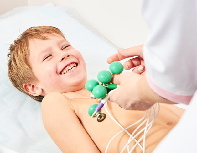Проведение ЭКГ кардиограммы в медцентре ребенку